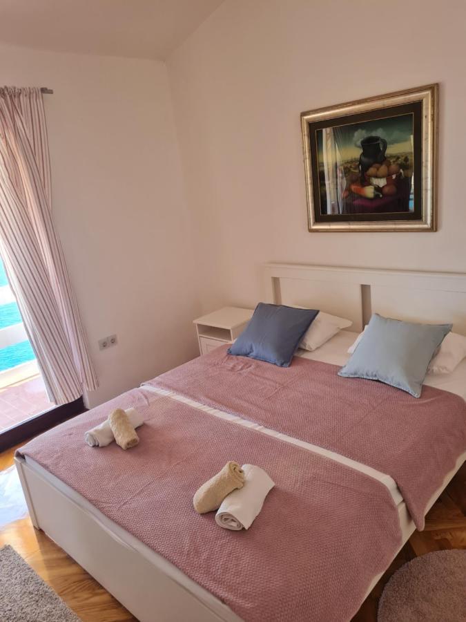 Apartments Apartmani Pintar *